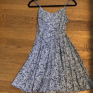 Old Navy blue and white floral dress